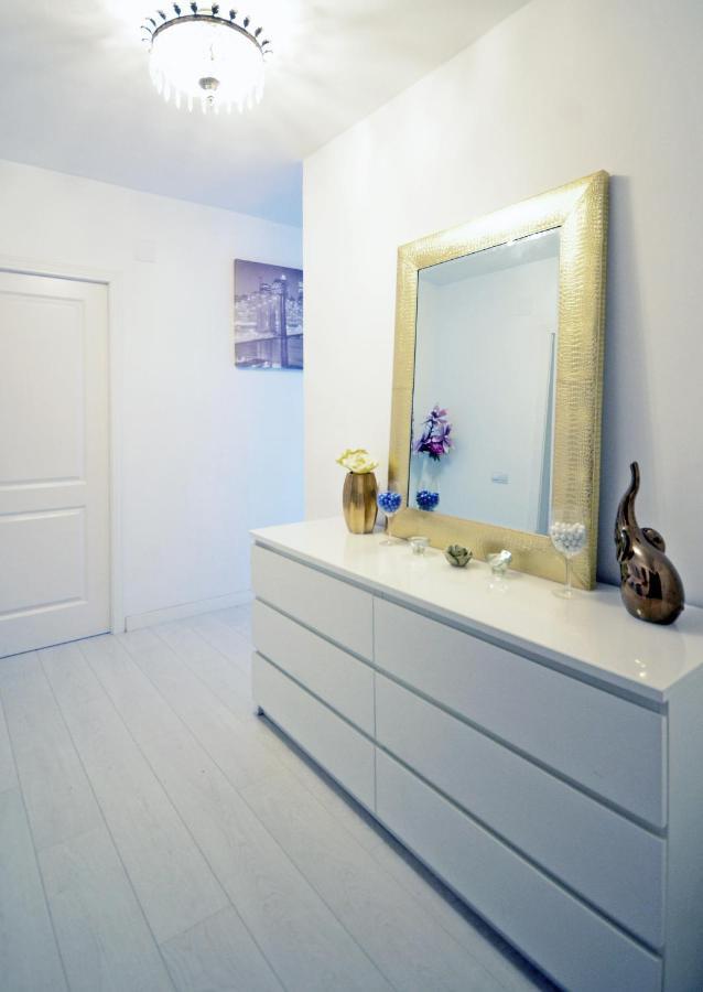 Modern Apartment In فالنسيا المظهر الخارجي الصورة