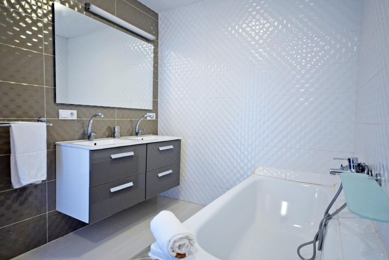 Modern Apartment In فالنسيا المظهر الخارجي الصورة